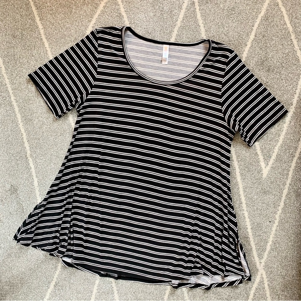 LuLaRoe Black and White Striped Perfect Tee Short Sleeve Top